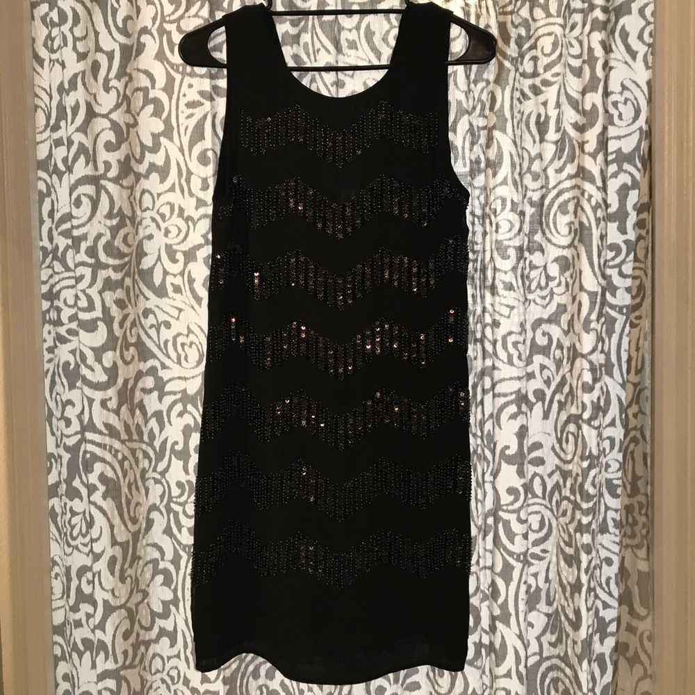 H&M Sleeve-less Sequinned Dress in Black